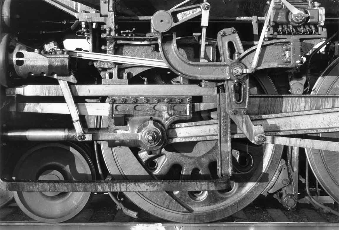 Lead Driver & Valve Gear, AT&SF 3751