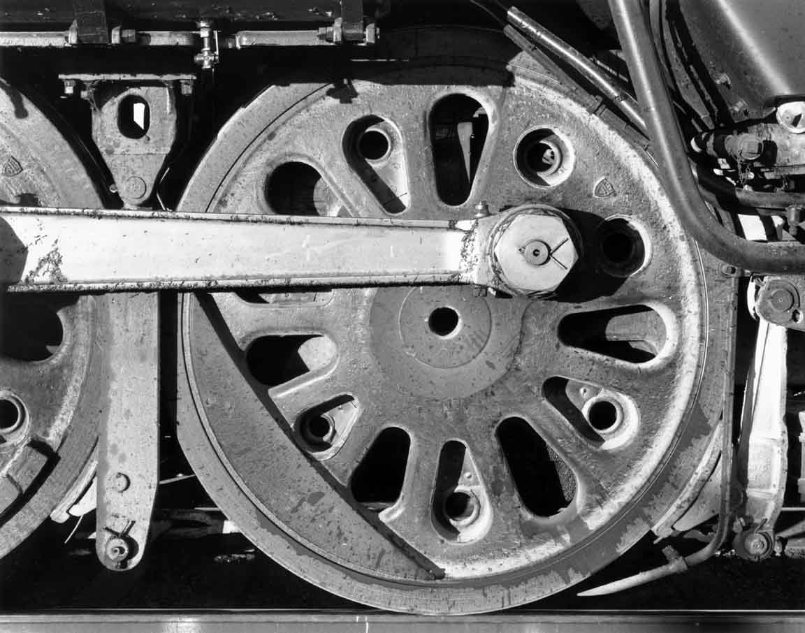 Rear Driver,
AT&SF 3751