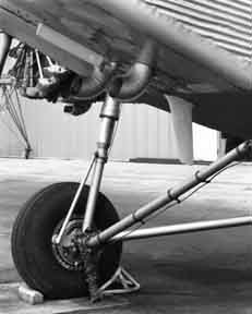 Landing Gear, Ford Tri-Motor